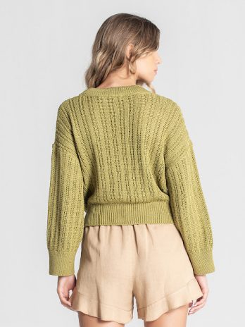 Casaco curto perfurado com botões