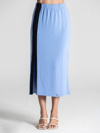 Saia com abertura e risca lateral