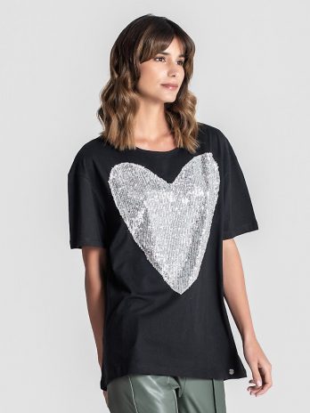 T-Shirt Coração Lantejoulas