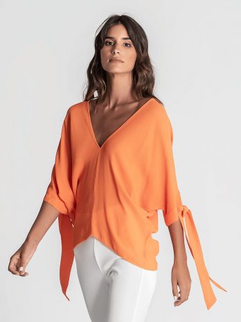 Blusa Crepe C/ Atilhos Mangas