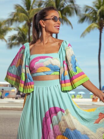 Blusa Estampada Manga Flare Plissada