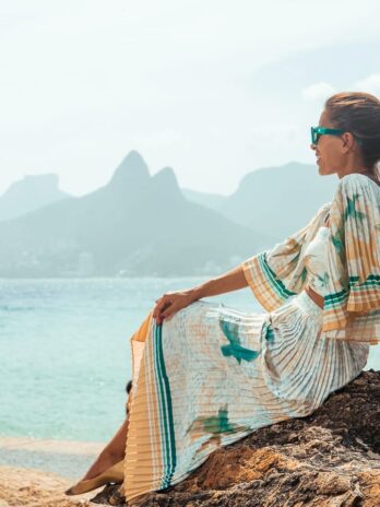 Blusa Estampada Manga Flare Plissada