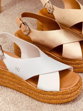 Sandália Laminada Cruzada Plataforma