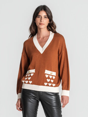 Camisola Decote V Corações Bolsos