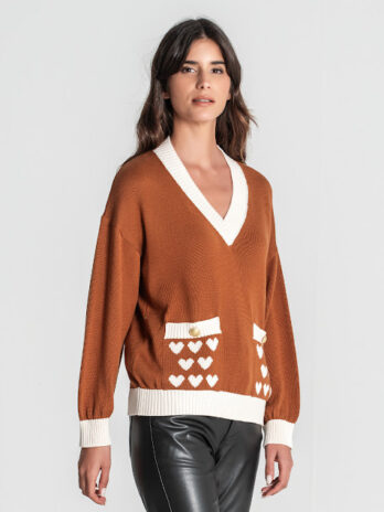 Camisola Decote V Corações Bolsos