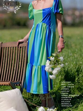 Vestido Manga Curta Decote Direito