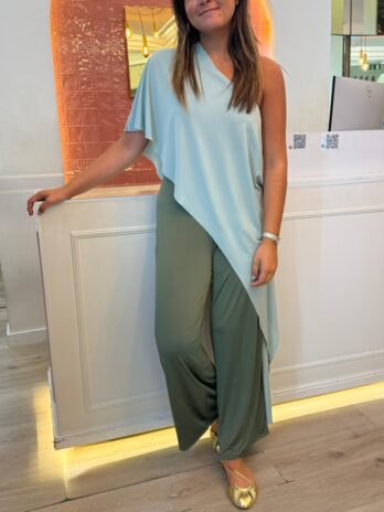 Jumpsuit liso assimétrico