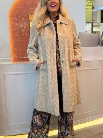 Casaco Comprido Pêlo Tranças