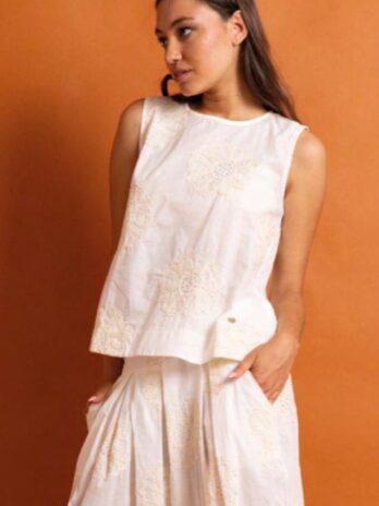 Blusa Bordada Flores / Lantejoulas