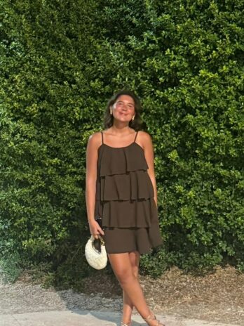 Vestido Curto Folhos